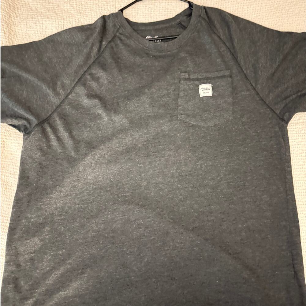 Eddie Bauer Workwear Raglan Pocket T-Shirt